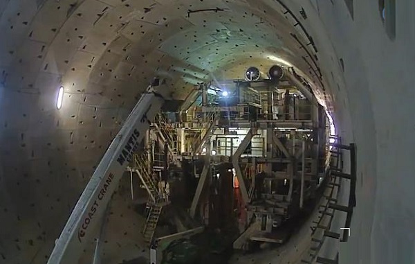 美国SR99工程盾构机拆卸工作完成过半隧道内部道路建设继续初完工